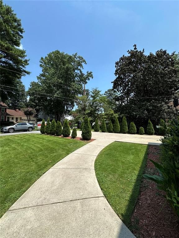 6 bedroom, 4 bathroom, 3,860 sq ft single family residence for rent at 3896 Northlake Creek Drive, Tucker, GA 30084 for $3,600 a month — photo 3