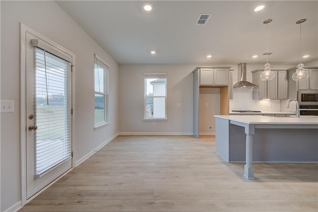 5 bedroom, 5 bathroom, 3,823 sq ft single family residence under contract at 174 Buffalo Trace, Stockbridge, GA 30281 — photo 10