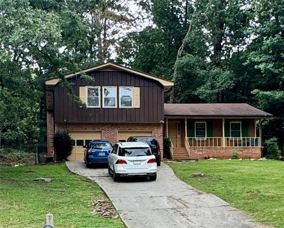 4 bedroom, 3 bathroom, 2,061 sq ft single family residence for sale at 467 Allana Court, Stone Mountain, GA 30087