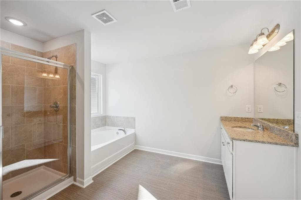 3 bedroom, 3 bathroom, 2,086 sq ft single family residence under contract at 11834 Neely Lane, Covington, GA 30014 — photo 8