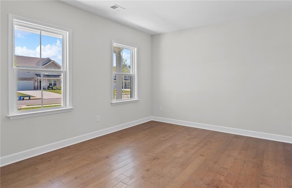 5 bedroom, 3 bathroom, 2,956 sq ft single family residence under contract at 636 Vidalia Park Way, Mcdonough, GA 30252 — photo 4