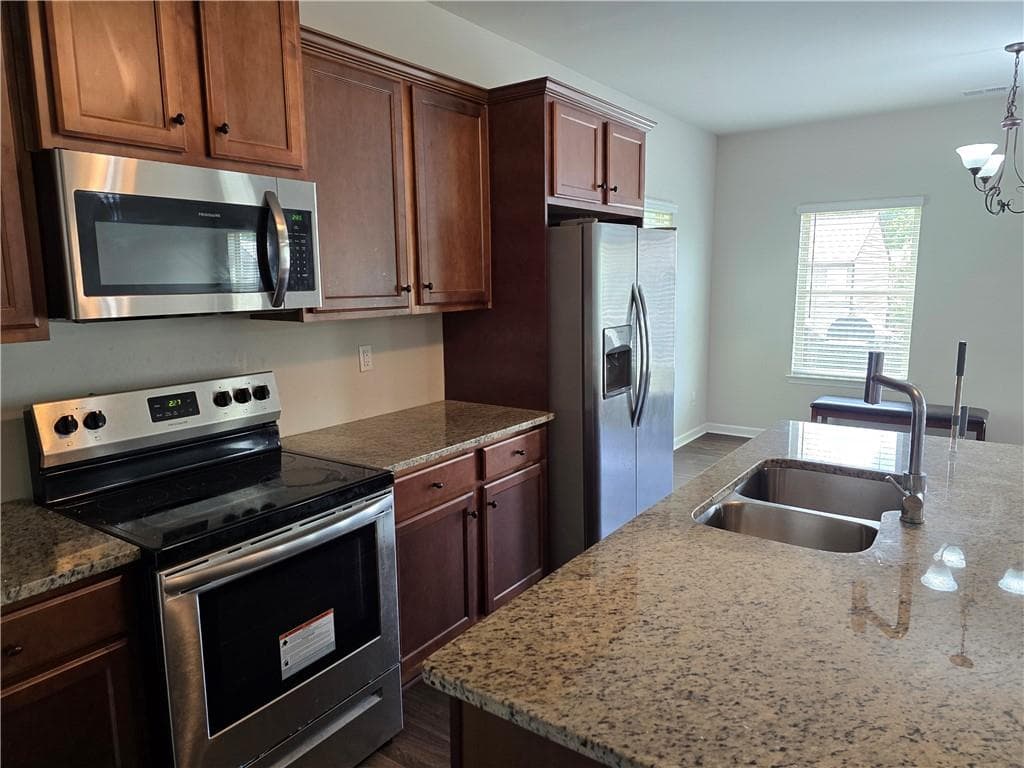4 bedroom, 3 bathroom, 2,139 sq ft single family residence for sale at 758 Galveston Way, Mcdonough, GA 30253 — photo 3
