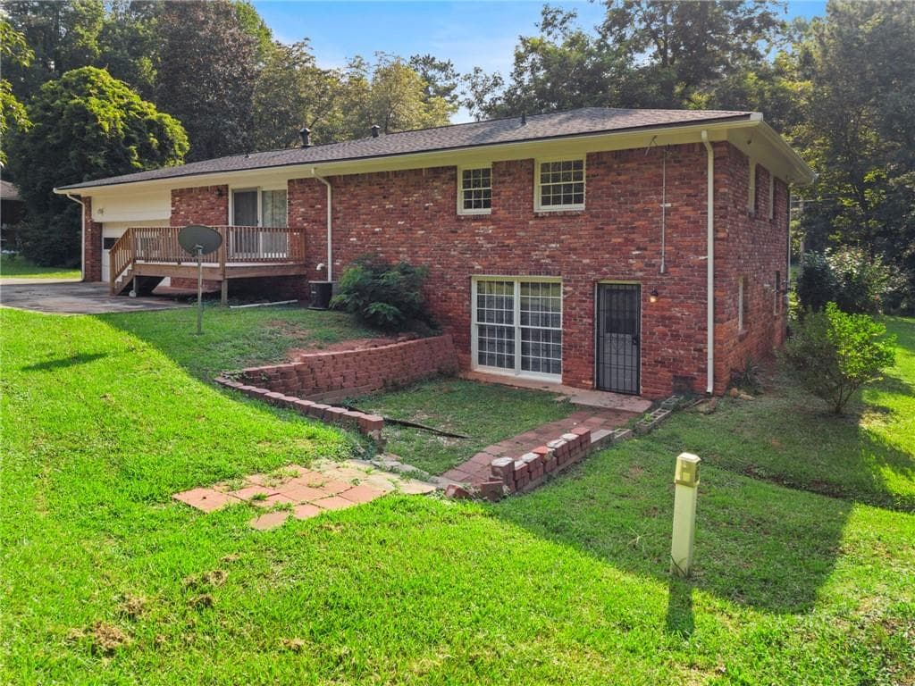 3 bedroom, 2 bathroom, 1,350 sq ft single family residence under contract at 4306 Bouldercrest Road, Ellenwood, GA 30294 — photo 5
