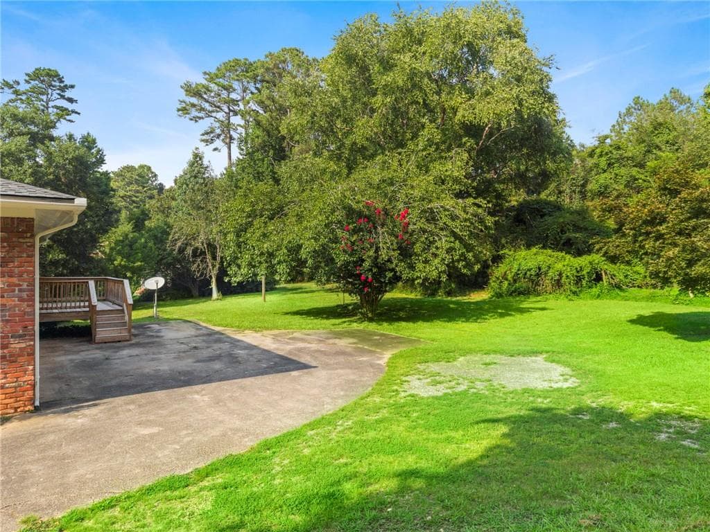 3 bedroom, 2 bathroom, 1,350 sq ft single family residence under contract at 4306 Bouldercrest Road, Ellenwood, GA 30294 — photo 7