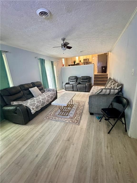 4 bedroom, 3 bathroom, 2,061 sq ft single family residence for sale at 467 Allana Court, Stone Mountain, GA 30087 — photo 5