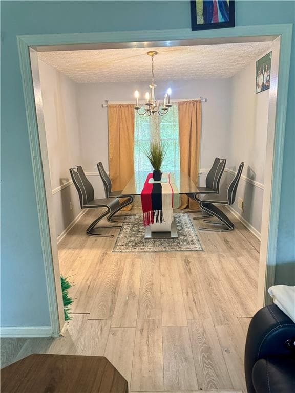 4 bedroom, 3 bathroom, 2,061 sq ft single family residence for sale at 467 Allana Court, Stone Mountain, GA 30087 — photo 8