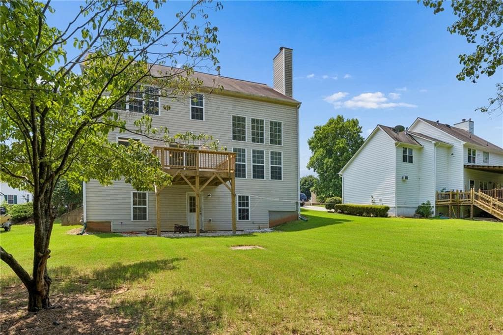 5 bedroom, 4 bathroom, 2,805 sq ft single family residence under contract at 1647 River Springs Way, Suwanee, GA 30024 — photo 2