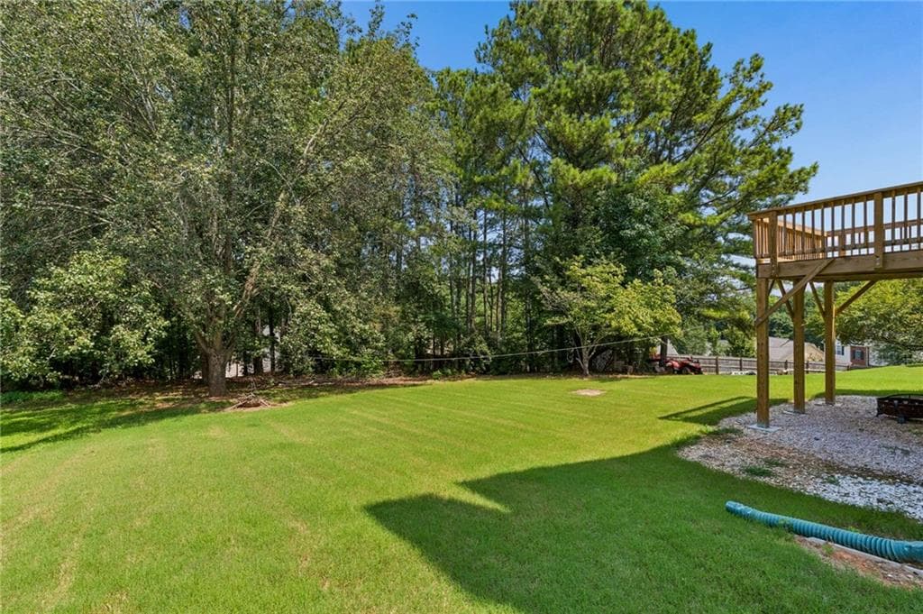 5 bedroom, 4 bathroom, 2,805 sq ft single family residence under contract at 1647 River Springs Way, Suwanee, GA 30024 — photo 3