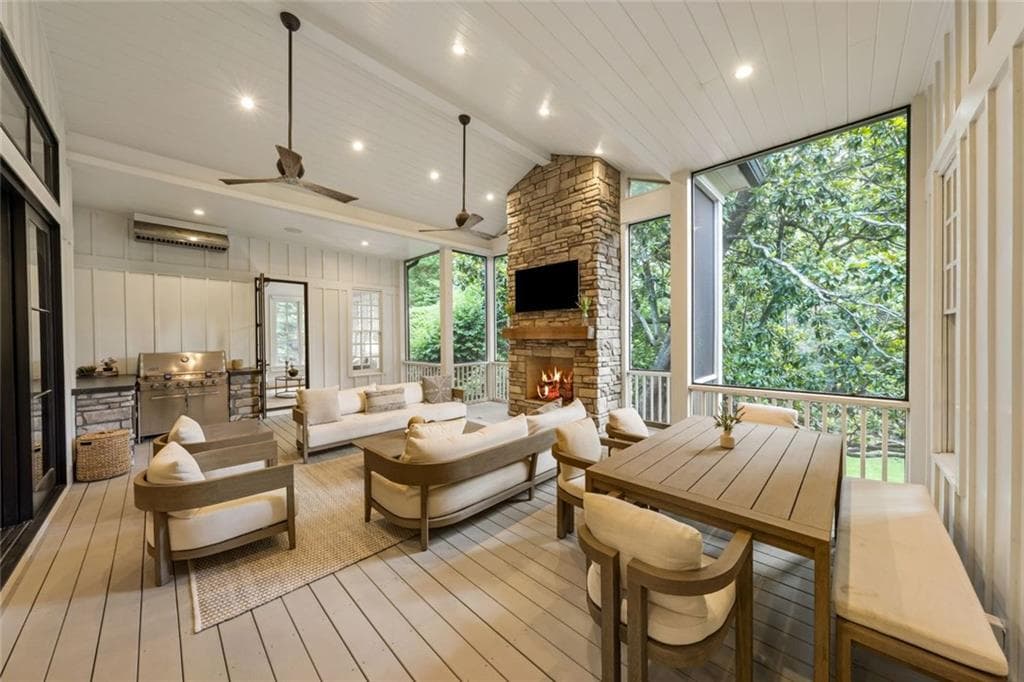 6 bedroom, 8 bathroom, 10,355 sq ft single family residence under contract at 305 Forrest Lake Drive, Sandy Springs, GA 30327 — photo 6