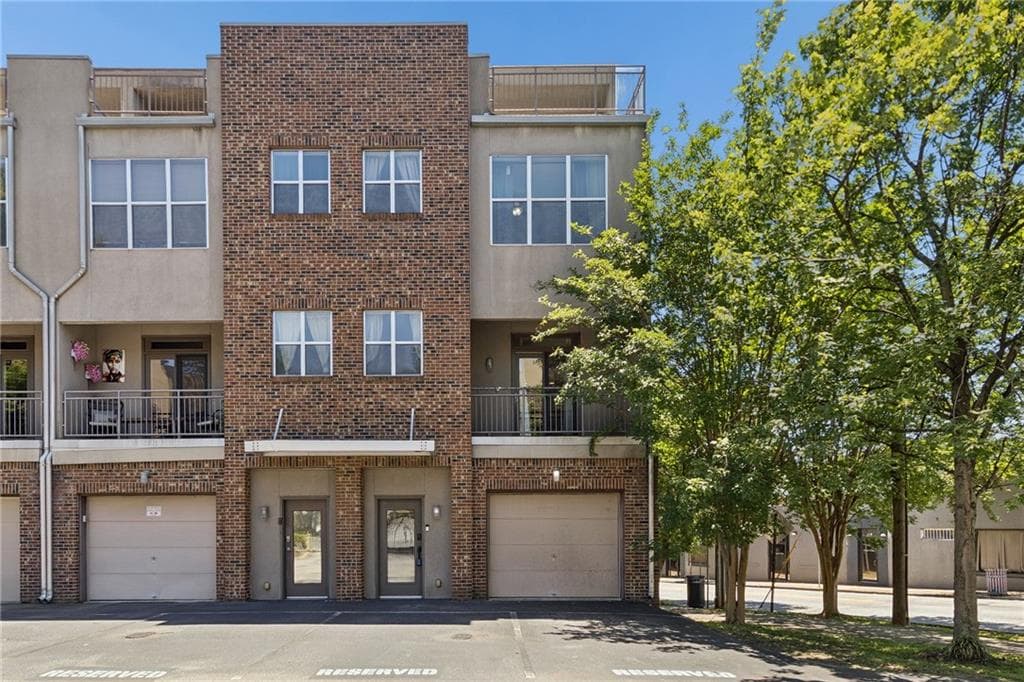 2 bedroom, 3 bathroom, 2,144 sq ft townhouse for rent at 238 Walker Street 37, Atlanta, GA 30313 for $2,600 a month — photo 1 of 36