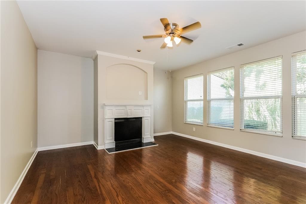 3 bedroom, 3 bathroom, 2,821 sq ft single family residence for rent at 5521 Village Trace, Union City, GA 30291 for $2,485 a month — photo 4
