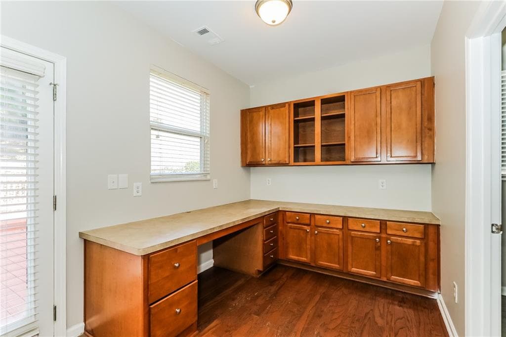 3 bedroom, 3 bathroom, 2,821 sq ft single family residence for rent at 5521 Village Trace, Union City, GA 30291 for $2,485 a month — photo 7