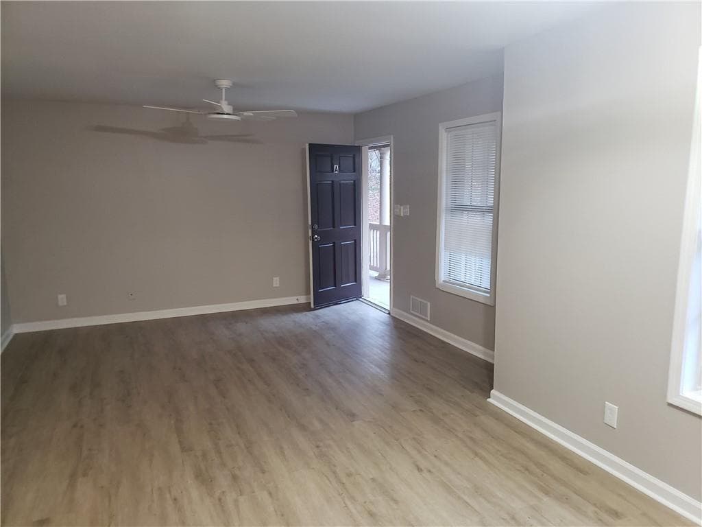 2 bedroom, 1 bathroom single family residence for rent at 4911 Valley Dale Drive, Lilburn, GA 30047 for $1,699 a month — photo 3
