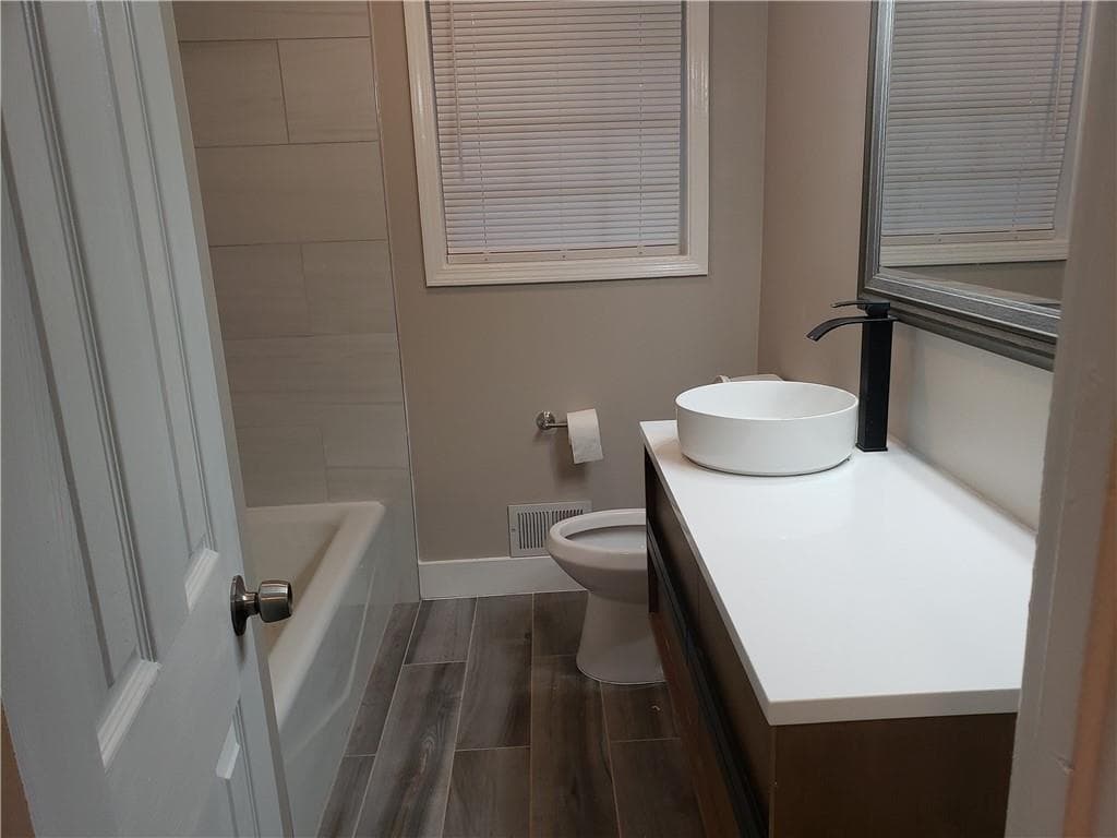 2 bedroom, 1 bathroom single family residence for rent at 4911 Valley Dale Drive, Lilburn, GA 30047 for $1,699 a month — photo 6