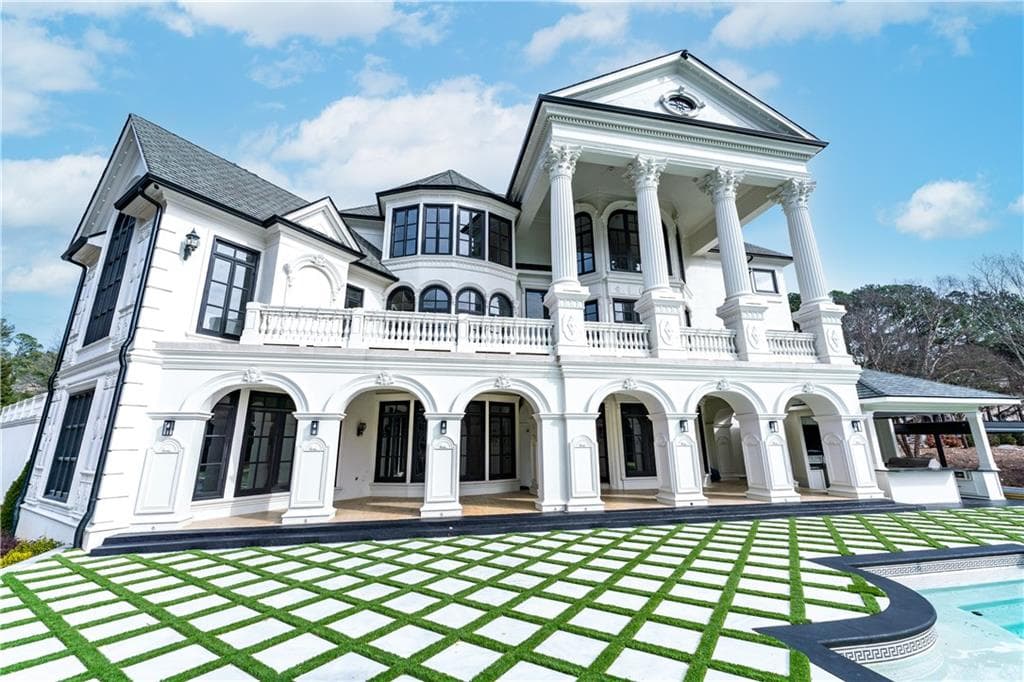 6 bedroom, 10 bathroom, 14,943 sq ft single family residence for sale at 10450 Belladrum, Alpharetta, GA 30022 — photo 6