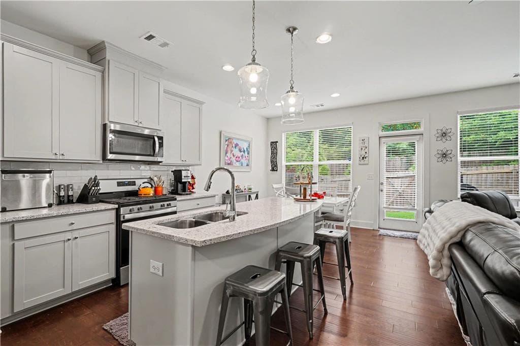 3 bedroom, 3 bathroom, 1,774 sq ft townhouse for sale at 19 Steelwood Drive Middle, Winder, GA 30680 — photo 6