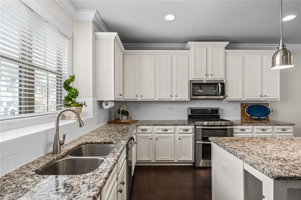 3 bedroom, 4 bathroom, 2,323 sq ft townhouse for sale at 173 Marietta Walk Trace, Marietta, GA 30064 — photo 4
