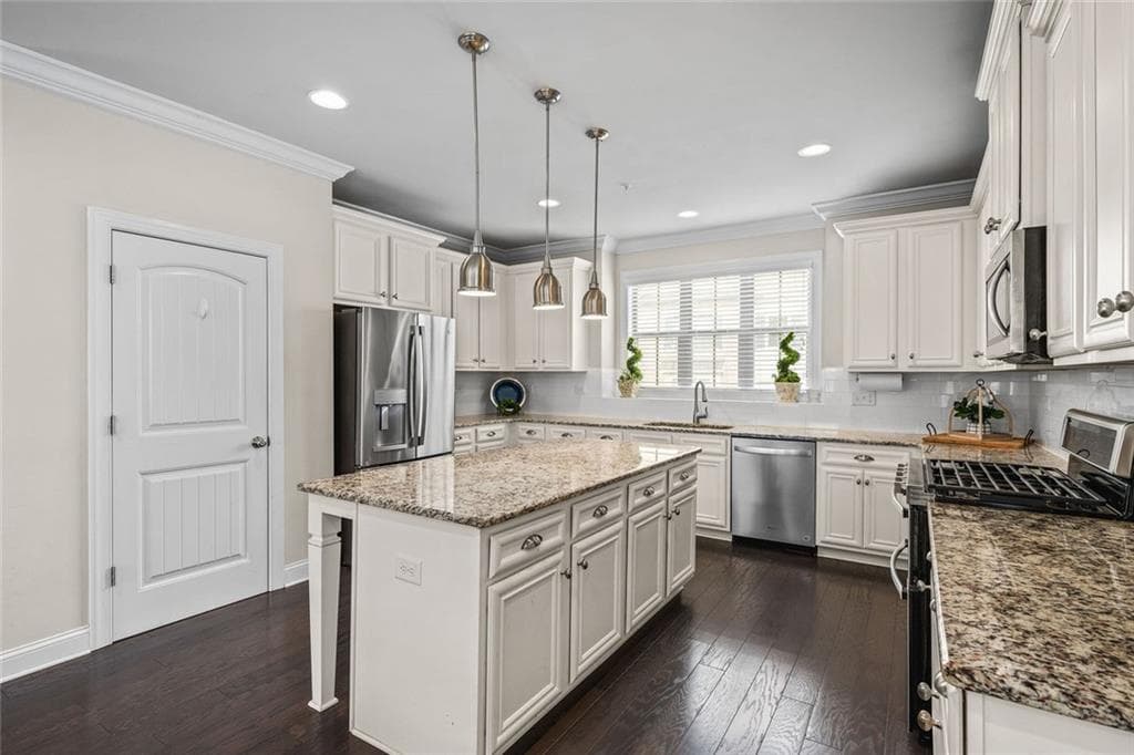 3 bedroom, 4 bathroom, 2,323 sq ft townhouse for sale at 173 Marietta Walk Trace, Marietta, GA 30064 — photo 5