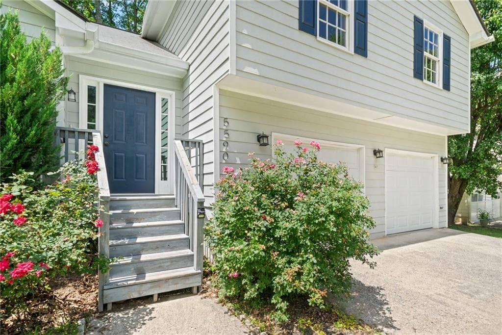 3 bedroom, 3 bathroom, 1,632 sq ft single family residence for rent at 5590 Princeton Oaks Drive, Buford, GA 30518 for $2,100 a month — photo 3