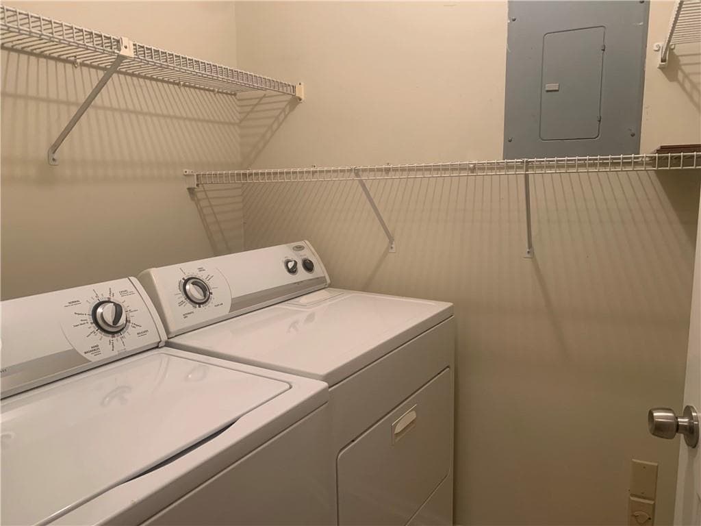 2 bedroom, 3 bathroom, 1,288 sq ft townhouse for rent at 1652 Grist Mill Drive, Marietta, GA 30062 for $1,875 a month — photo 6