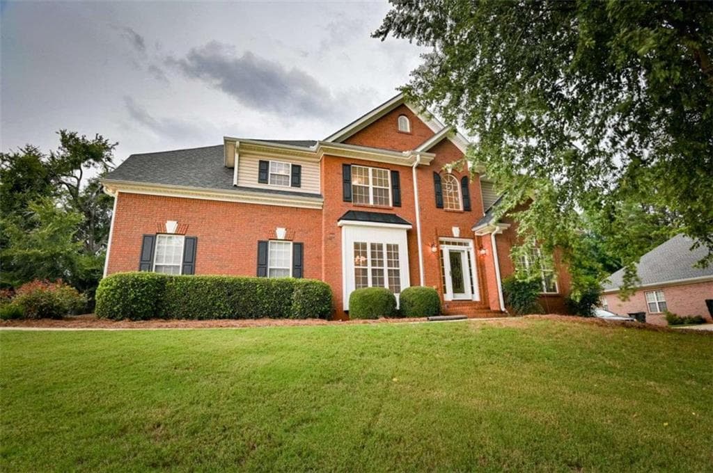 5 bedroom, 3 bathroom, 4,593 sq ft single family residence under contract at 233 Thorn Berry Way, Conyers, GA 30094 — photo 2