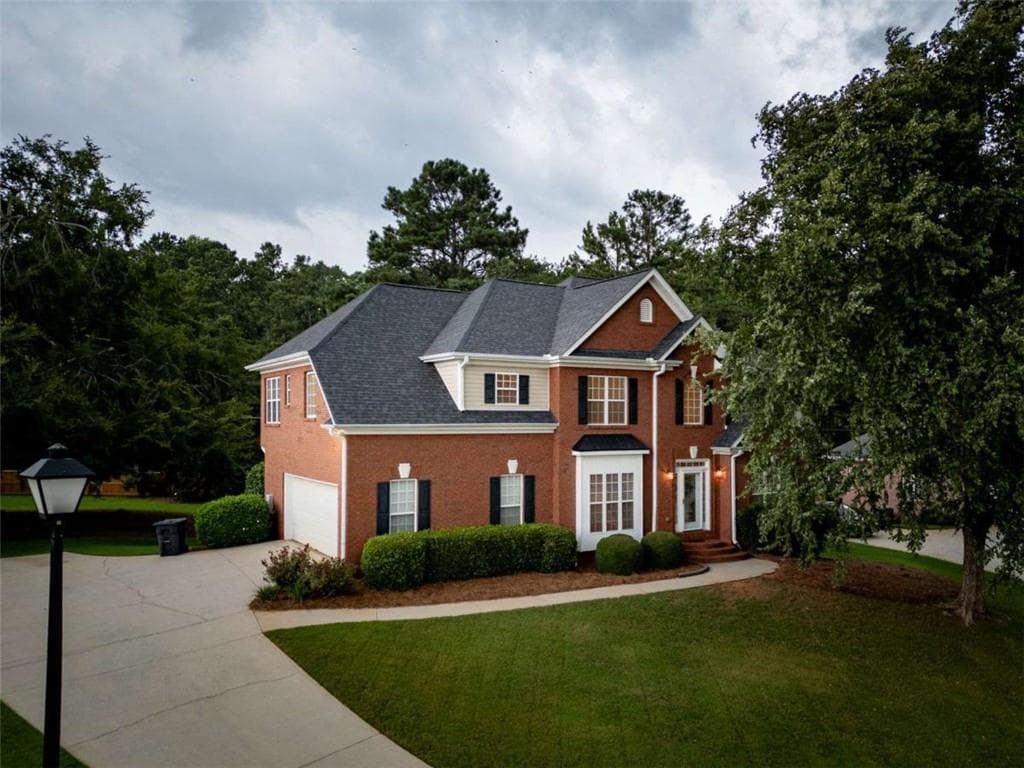 5 bedroom, 3 bathroom, 4,593 sq ft single family residence under contract at 233 Thorn Berry Way, Conyers, GA 30094 — photo 4