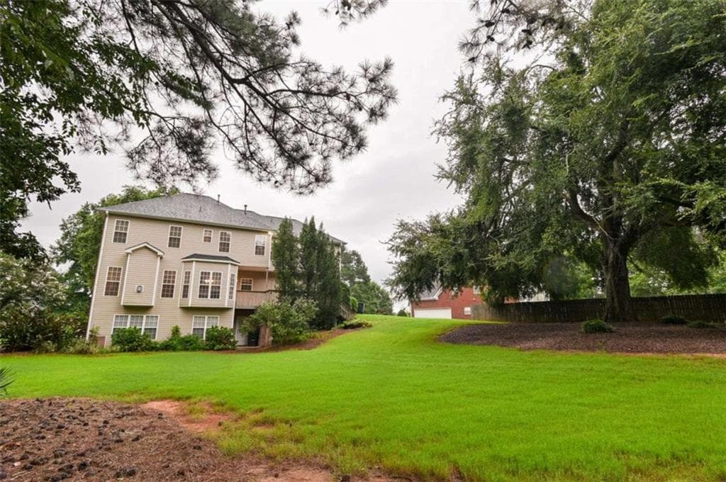 5 bedroom, 3 bathroom, 4,593 sq ft single family residence under contract at 233 Thorn Berry Way, Conyers, GA 30094 — photo 8
