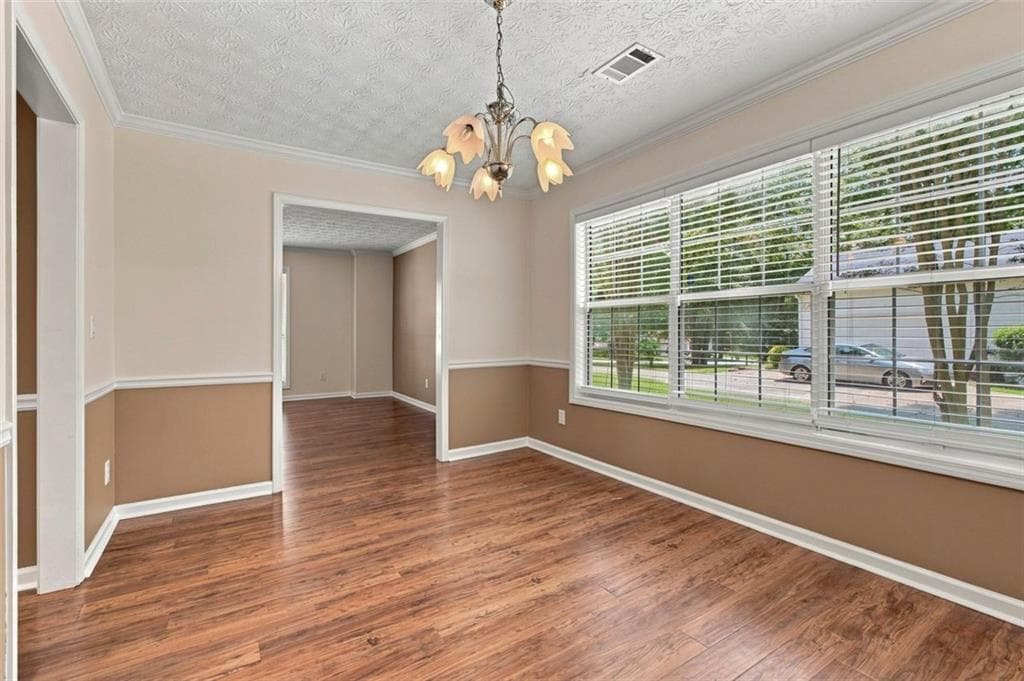 4 bedroom, 3 bathroom, 2,900 sq ft single family residence for sale at 9878 Point View Drive, Jonesboro, GA 30238 — photo 9