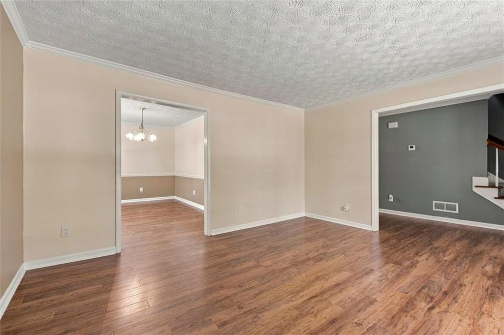 4 bedroom, 3 bathroom, 2,900 sq ft single family residence for sale at 9878 Point View Drive, Jonesboro, GA 30238 — photo 6