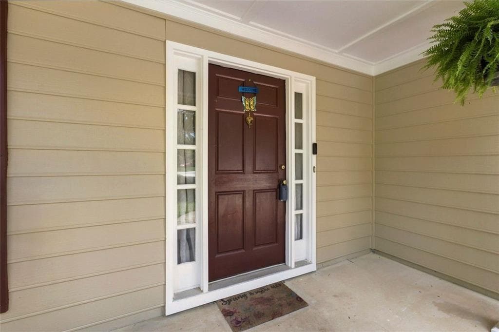 4 bedroom, 3 bathroom, 2,900 sq ft single family residence for sale at 9878 Point View Drive, Jonesboro, GA 30238 — photo 5