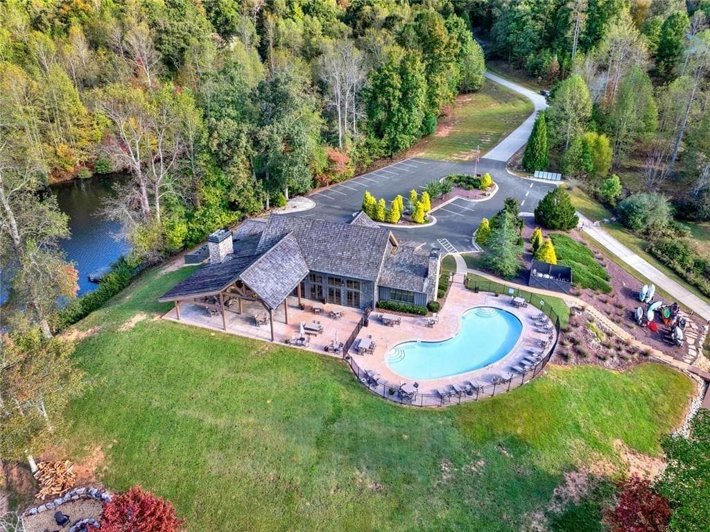 3 bedroom, 3 bathroom, 2,221 sq ft single family residence for sale at 140 Forked Leaf Road, Cleveland, GA 30528 — photo 5