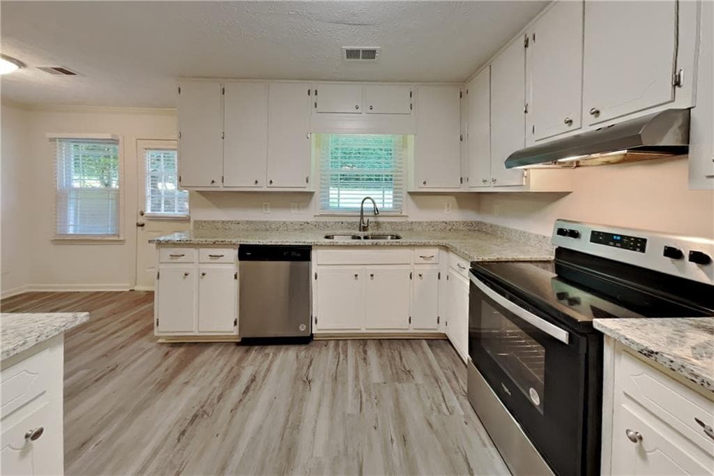 3 bedroom, 2 bathroom, 1,992 sq ft single family residence for rent at 2791 Whippoorwill Circle, Duluth, GA 30097 for $2,380 a month — photo 4