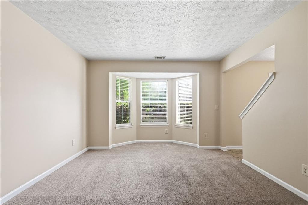 5 bedroom, 3 bathroom, 2,396 sq ft single family residence for sale at 3925 Bradford Walk Trail, Buford, GA 30519 — photo 9