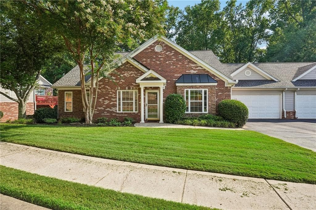 3 bedroom, 3 bathroom, 3,069 sq ft condominium under contract at 1113 Somerton Place, Cumming, GA 30040