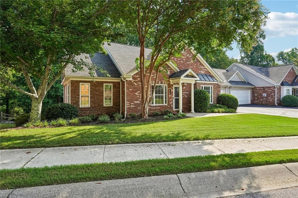 3 bedroom, 3 bathroom, 3,069 sq ft condominium under contract at 1113 Somerton Place, Cumming, GA 30040 — photo 3