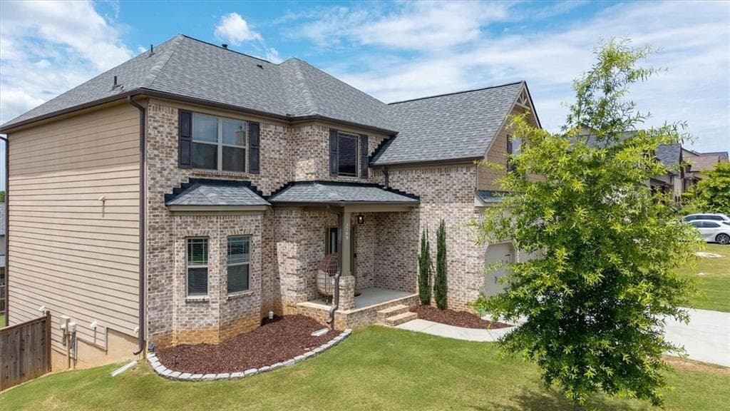 5 bedroom, 4 bathroom, 4,195 sq ft single family residence under contract at 3769 Lake End Drive, Loganville, GA 30052