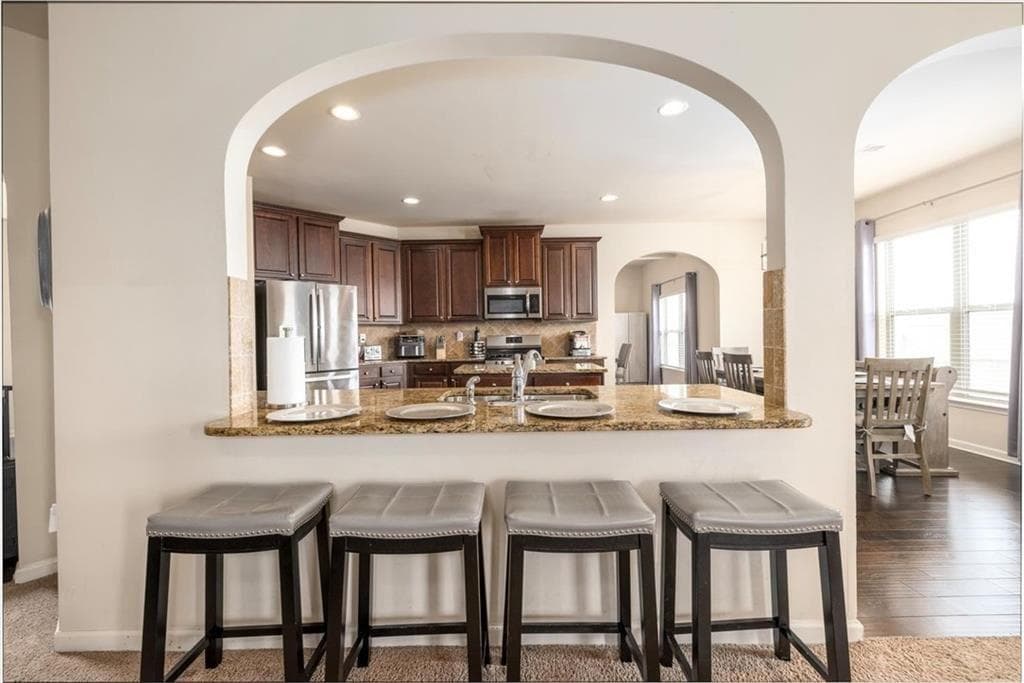 5 bedroom, 4 bathroom, 4,195 sq ft single family residence under contract at 3769 Lake End Drive, Loganville, GA 30052 — photo 8