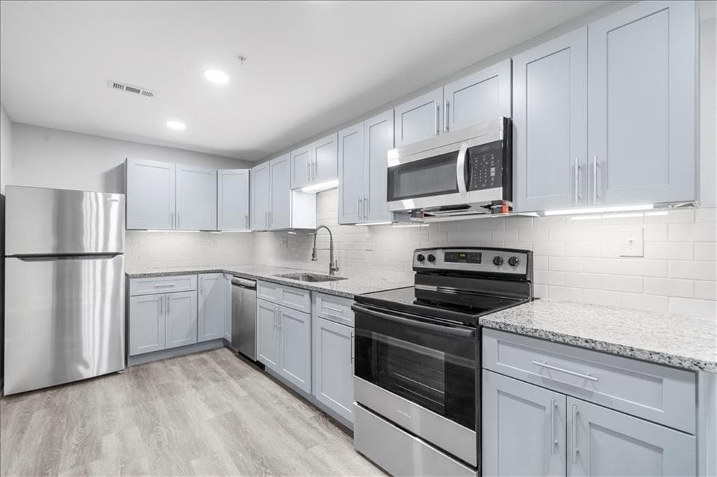 3 bedroom, 4 bathroom, 1,800 sq ft apartment for rent at 5399 Northland Drive 303, Sandy Springs, GA 30342 for $2,750 a month — photo 6