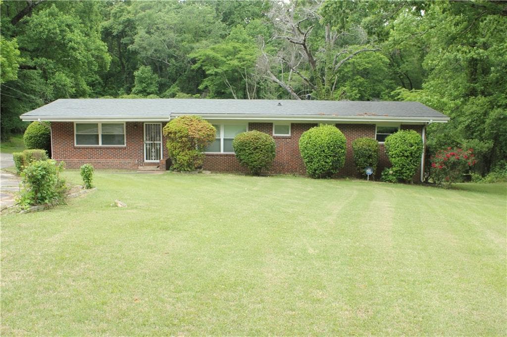 3 bedroom, 2 bathroom, 1,844 sq ft single family residence for sale at 2295 Macon Drive, Atlanta, GA 30315 — photo 1 of 16