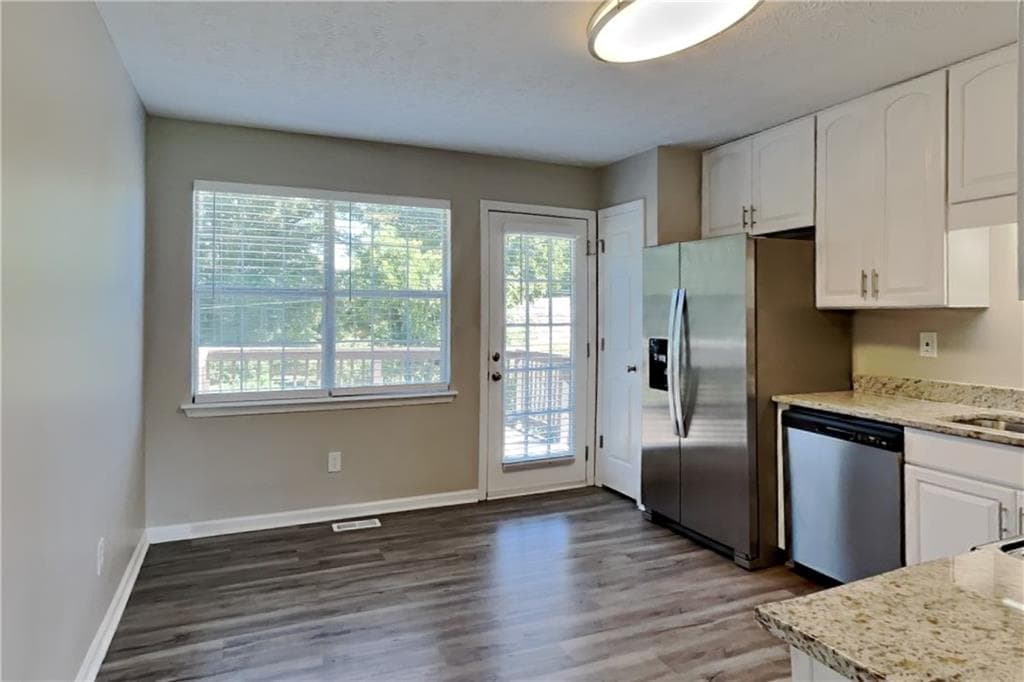 3 bedroom, 2 bathroom, 1,970 sq ft single family residence for rent at 4504 Rushing Wind Court, Powder Springs, GA 30127 for $2,000 a month — photo 4