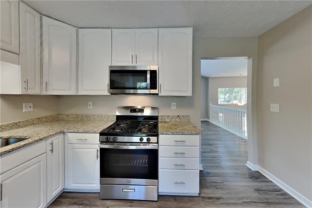 3 bedroom, 2 bathroom, 1,970 sq ft single family residence for rent at 4504 Rushing Wind Court, Powder Springs, GA 30127 for $2,000 a month — photo 5