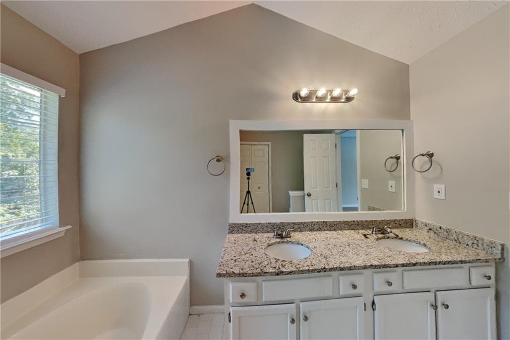 3 bedroom, 2 bathroom, 1,970 sq ft single family residence for rent at 4504 Rushing Wind Court, Powder Springs, GA 30127 for $2,000 a month — photo 10