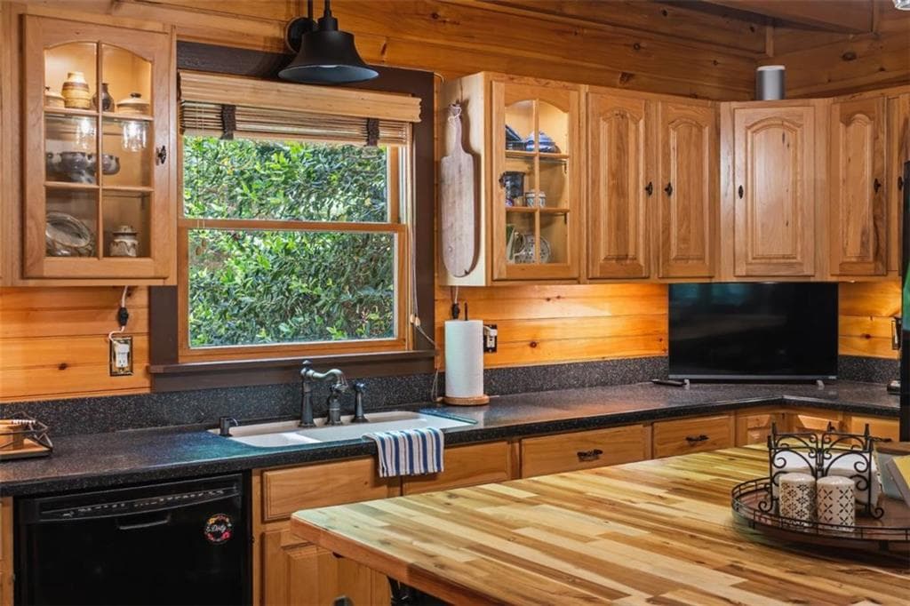 4 bedroom, 3 bathroom, 2,448 sq ft single family residence for sale at 108 Wilscot Valley Drive, Morganton, GA 30560 — photo 10