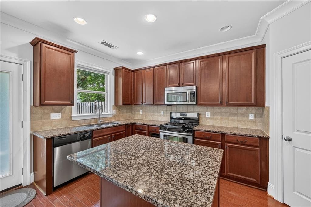 3 bedroom, 3 bathroom, 1,972 sq ft townhouse for rent at 3526 Pecos Lane, Peachtree Corners, GA 30092 for $2,400 a month — photo 5