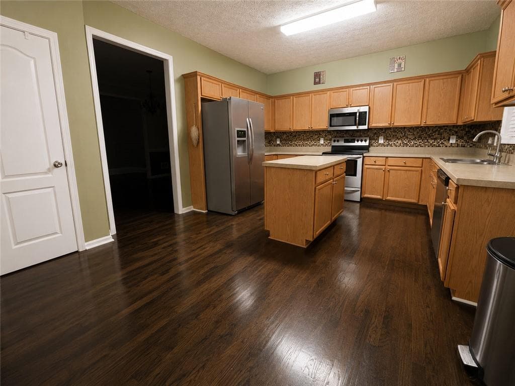 5 bedroom, 4 bathroom, 5,243 sq ft single family residence under contract at 150 Adrians Lane, Covington, GA 30016 — photo 7