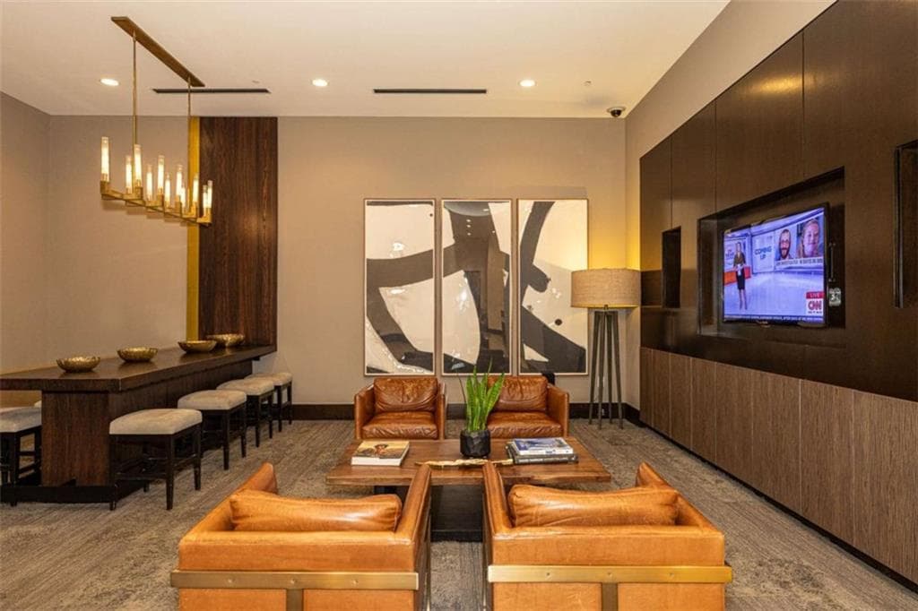 1 bedroom, 1 bathroom, 746 sq ft condominium for sale at 855 Peachtree Street 1512, Atlanta, GA 30308 — photo 5