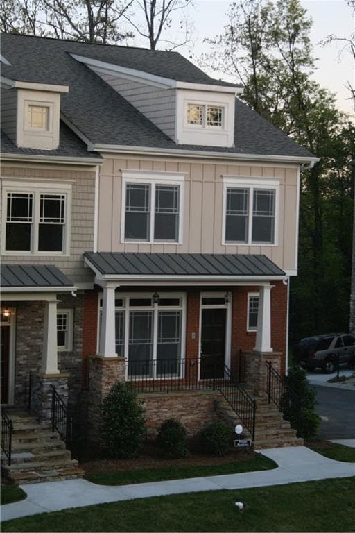 4 bedroom, 4 bathroom, 2,068 sq ft townhouse for rent at 250 Mystic Ridge Hill, Sandy Springs, GA 30342 for $4,400 a month — photo 1 of 27