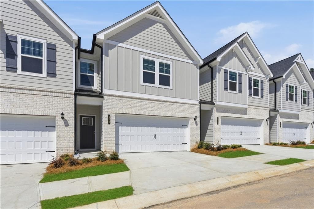 3 bedroom, 3 bathroom, 1,719 sq ft condominium for sale at 663 Treasure Drive, Stockbridge, GA 30281 — photo 3