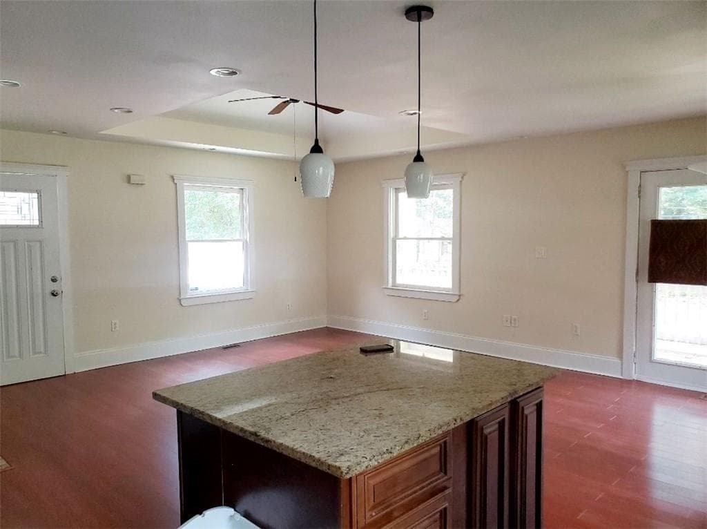 3 bedroom, 2 bathroom, 1,642 sq ft single family residence for sale at 755 SE Maynard Terrace, Atlanta, GA 30316 — photo 4