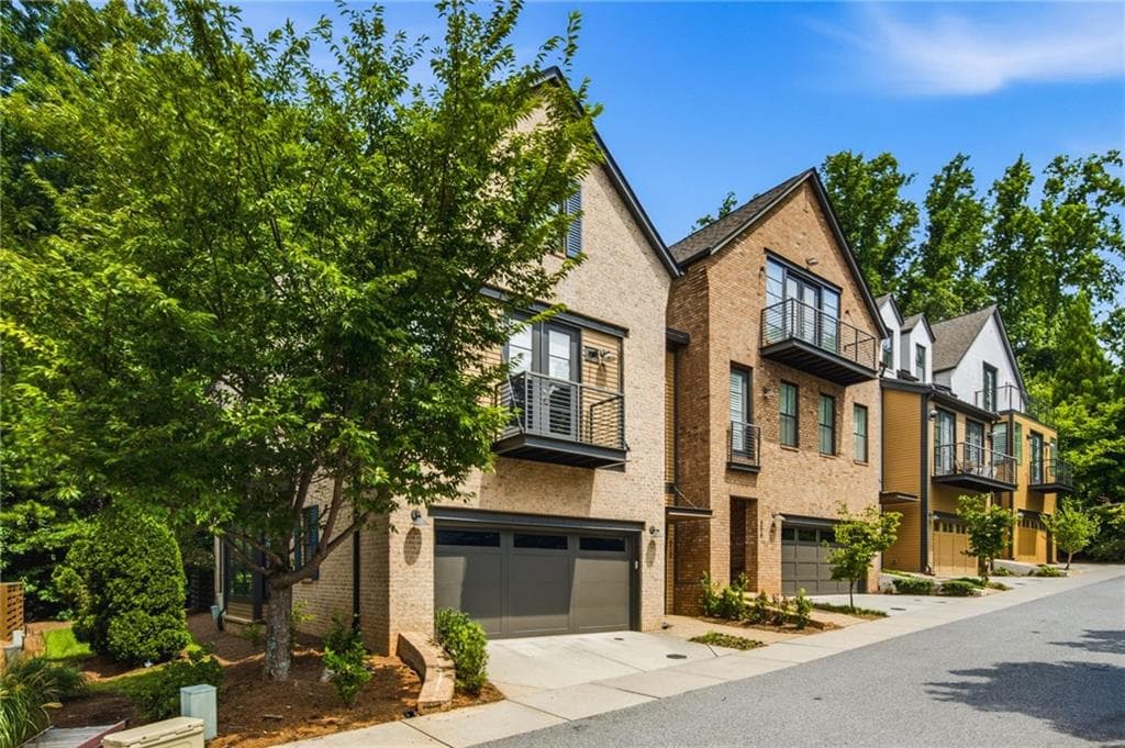 3 bedroom, 4 bathroom, 3,563 sq ft townhouse for sale at 312 Sonatina Terrace, Alpharetta, GA 30009 — photo 2